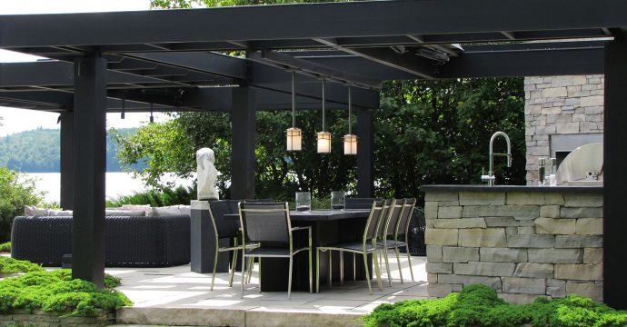 Paysagiste aménagement Sherbrooke 2019 Chic coin repas moderne lac détente 5