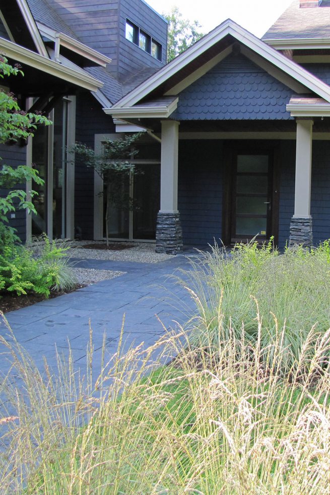 Paysagiste aménagement Sherbrooke 2019 Zeste entrée ardoise dallage graminées 3