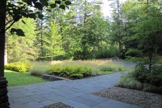 Paysagiste aménagement Sherbrooke 2019 Zeste entrée espace verdure dallage ardoise 6
