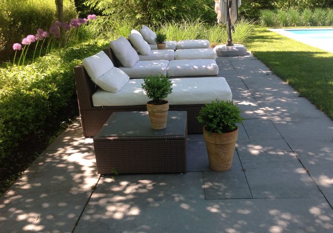 Paysagiste aménagement Sherbrooke Brise d'été chaise longue fraîcheur piscine 4