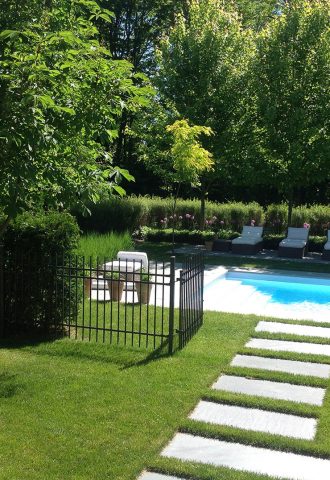 Paysagiste aménagement Sherbrooke Brise d'été piscine fraîcheur clôture moderne 2
