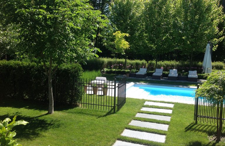 Paysagiste aménagement Sherbrooke Brise d'été piscine fraîcheur clôture moderne 2