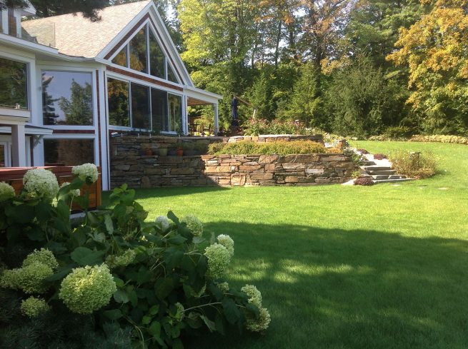 Paysagiste aménagement Sherbrooke Matière nature mur pierre sèche campagne