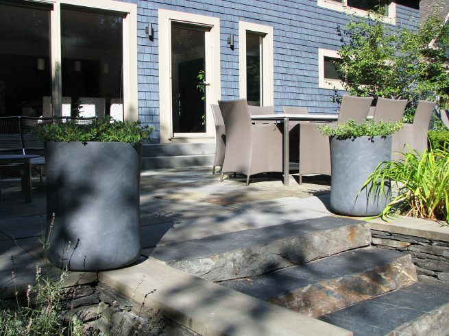 Paysagiste aménagement Sherbrooke Coin détente escalier terrasse blue stone