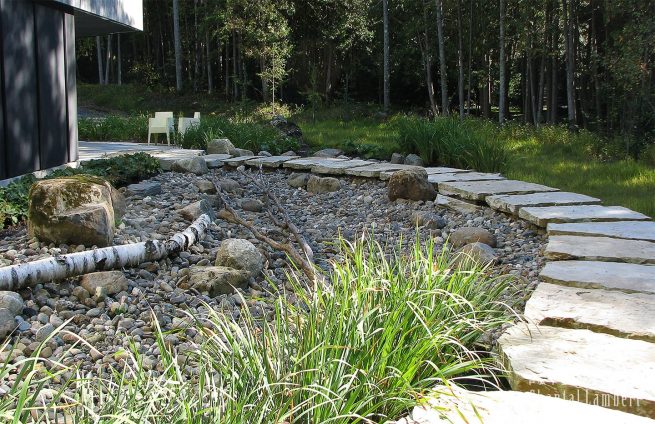 sentier-de-pas-flottants-en-silice